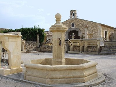 Fontaine octogonale en pierre naturelle avec bassin diamètre 230cm