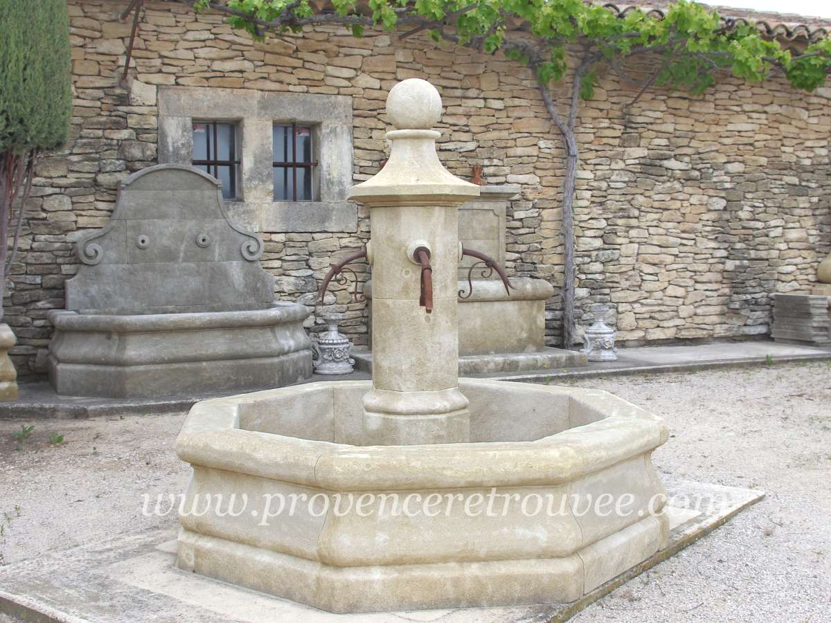 Fontaine centrale en pierre L'Octogonale 170  fonc-O-170