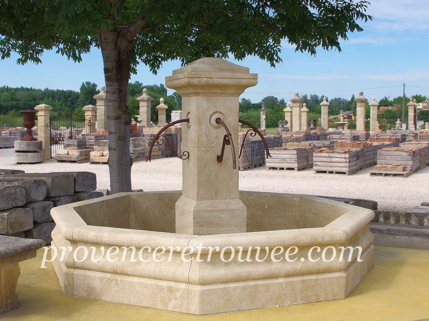 Fontaine centrale en pierre La Rustique 3m00  fonc-R-300